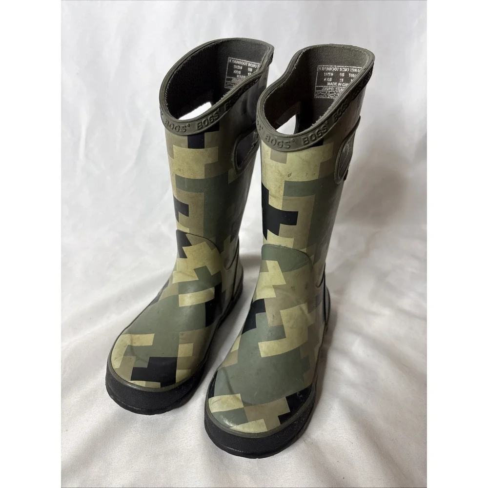 Bogs Kid's Rain Boots Pixilated Green Camo Waterproof 72996-343 Size 13 Gorpcore